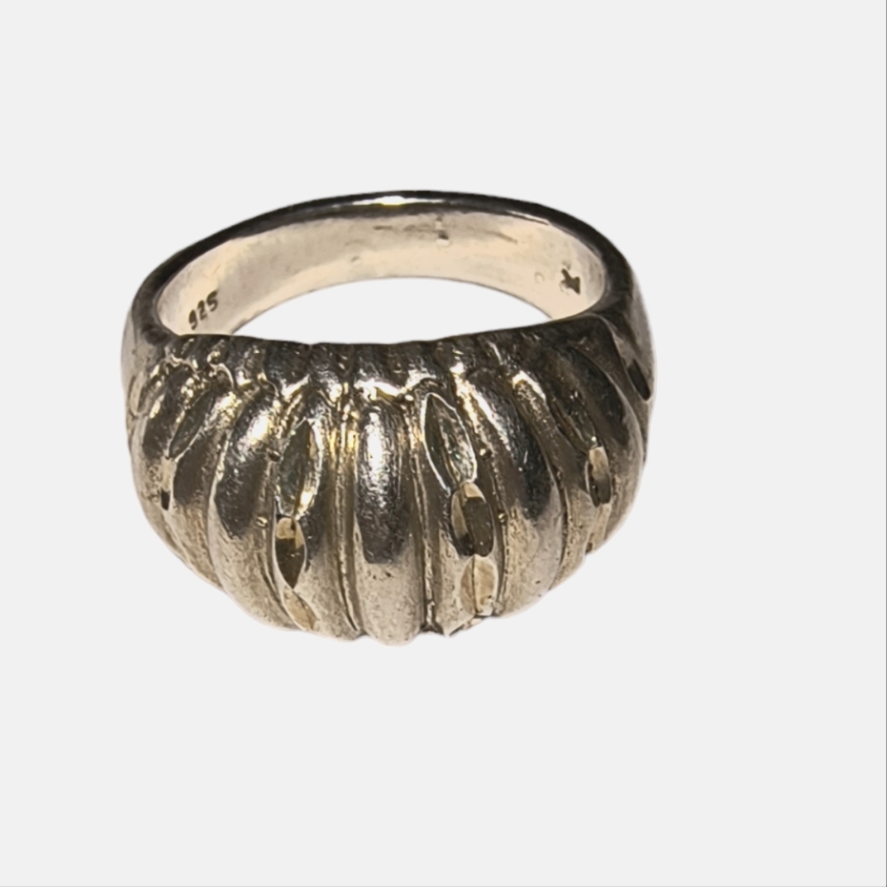 Sterling Silver Textured Ridge Dome Ring Size 7 1/4